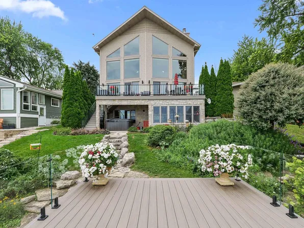 N10638 Howard Drive, Fox Lake, WI 53933