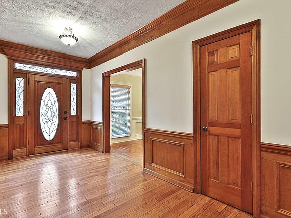 4th image of 100 Rosewood Ct