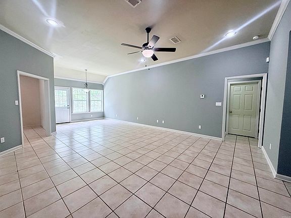 4th image of 574 Wisteria Dr