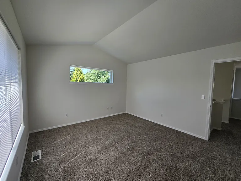 12912 171st Street Ct E — Photo 11