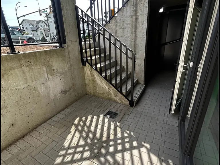324 E Ridgeway Ave — Photo 10