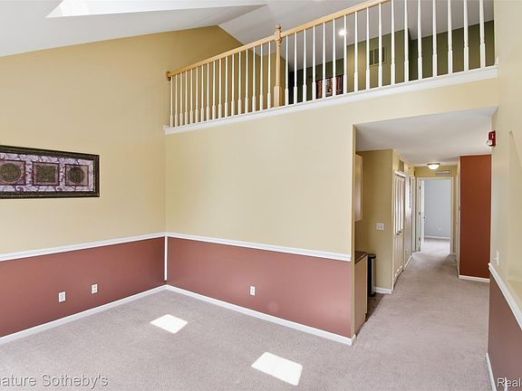 4th image of 1091 Beaver Run