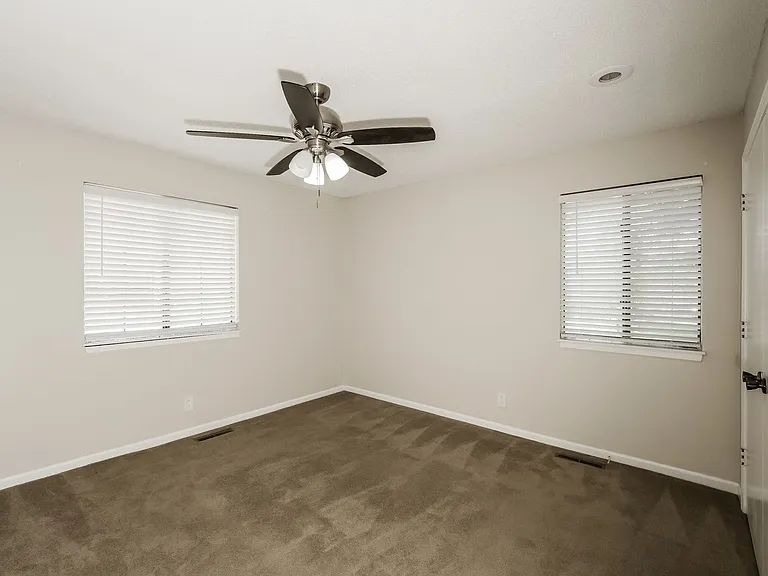 15045 Switzer Rd — Photo 29
