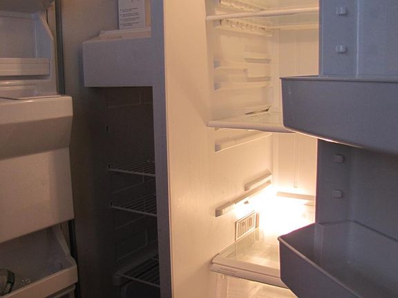 French Door Ice & Water Refrigerator