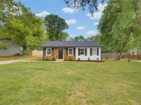 517 Munster Ave, Greensboro, NC 27406