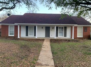 623 Red Oak Dr, Madison, MS 39110