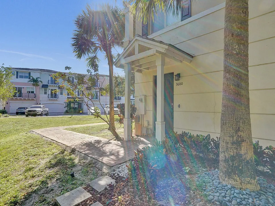 3600 NW 5th Ter