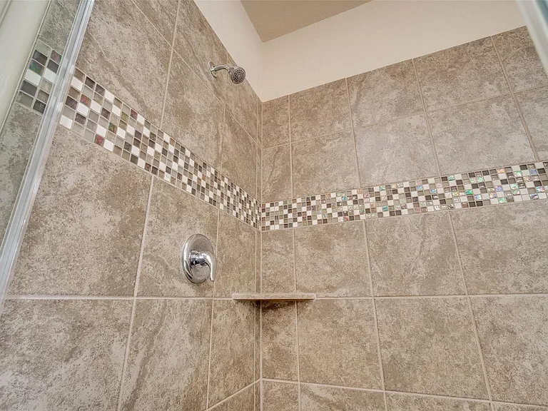 24111 Valencia Ridge Ln — Photo 33