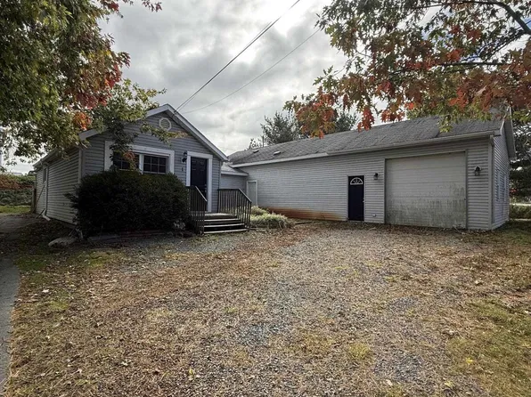 1 Fenerty Rd, Middle Sackville, NS B4E 3B1