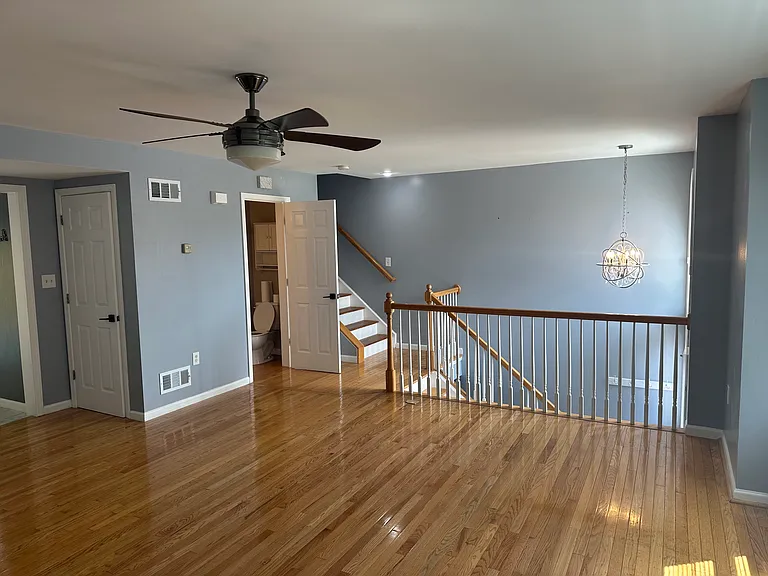 446 Hillside Dr — Photo 9