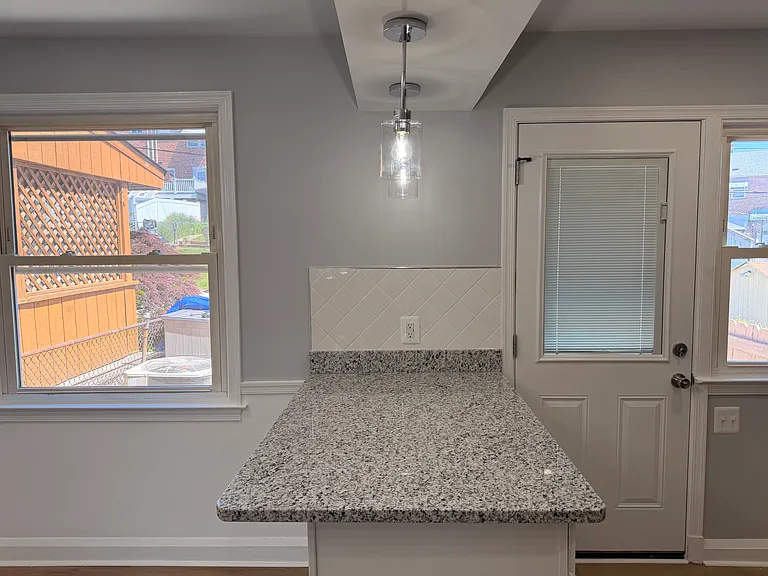 1078 Downton Rd — Photo 4