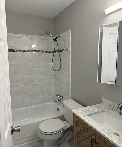 905 Camden Ct — Photo 9