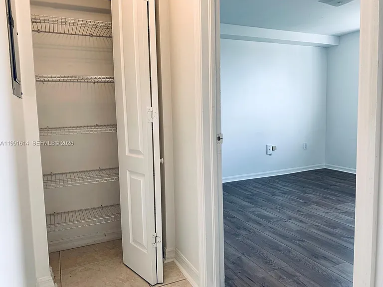 406 NW 22nd Ave #702 — Photo 11