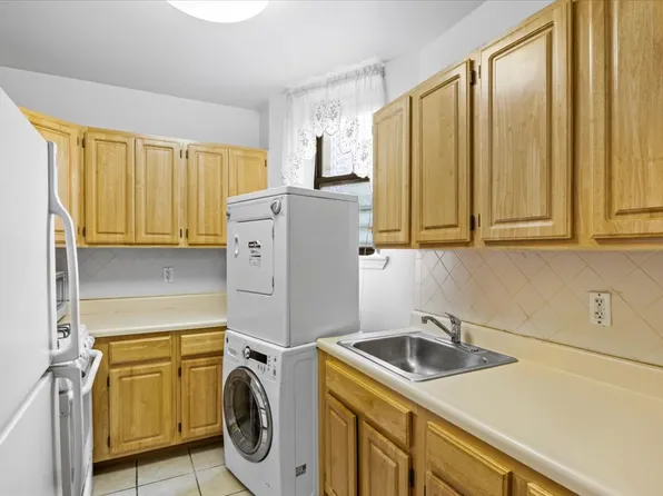 157 Broome Street image 1 of 10