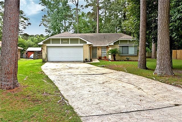 1st image of 509 Laurel Oak Dr