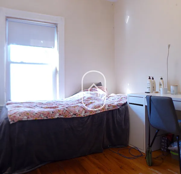 1576 Tremont St — Photo 10