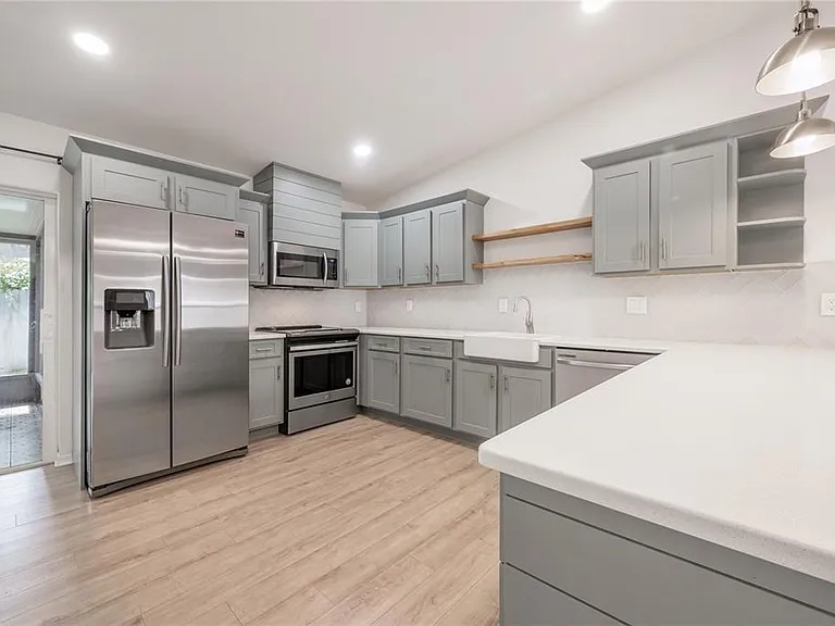 1508 E Jean St — Photo 17