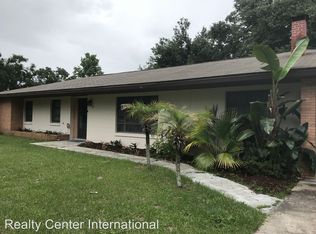 1026 E 2nd Ave, Mount Dora, FL 32757