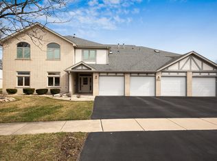 18401 Pine Lake Dr #2, Tinley Park, IL