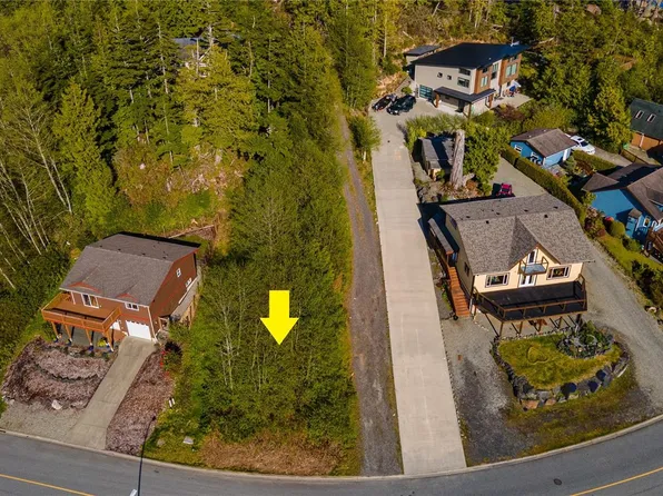 338 Pacific Cres, Ucluelet, BC V0R 3A0