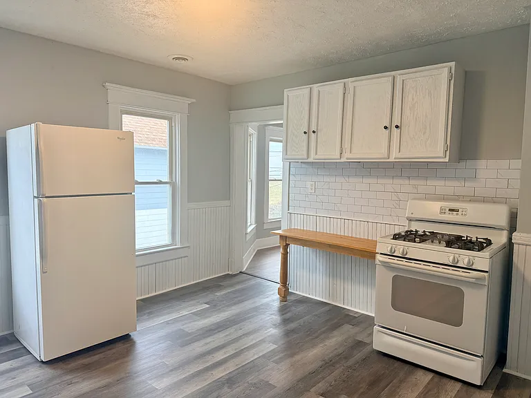 49 Elizabeth St #2 — Photo 10