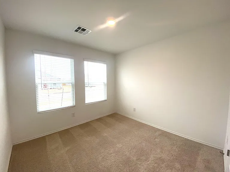 10921 SW 22nd St — Photo 3