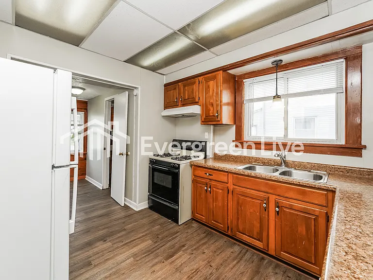 2909 7th St NW — Photo 6