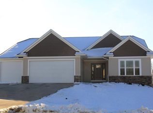 4818 Harvest Ct SW, Cedar Rapids, IA 52404