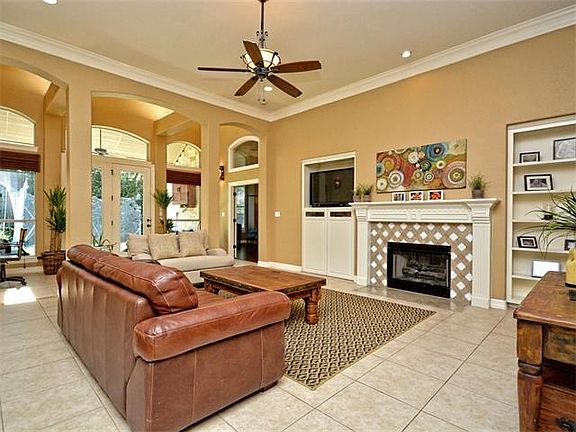 3rd image of 2346 Berwick Dr