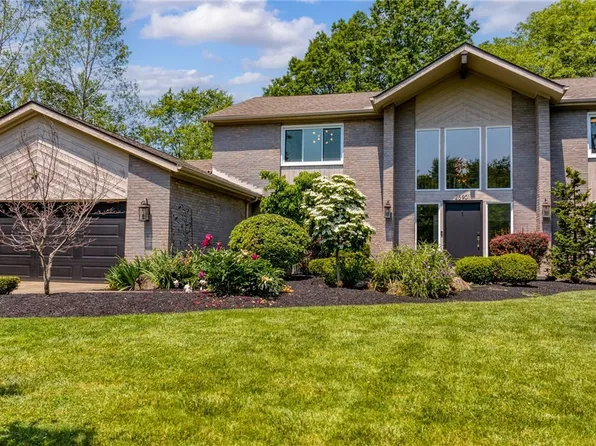25901 Annesley Rd, Beachwood, OH 44122