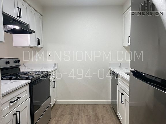 4th image of 5725 Auburn Way S #207