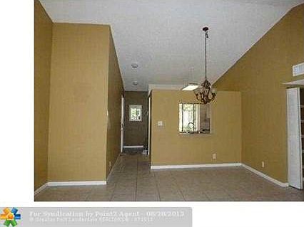 3rd image of 719 Gardens Dr APT 203