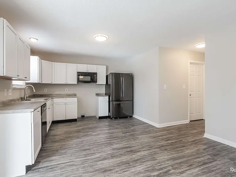 5126 Coloma Ct — Photo 2