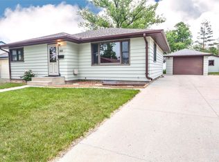 1515 S Lloyd St, Aberdeen, SD 57401