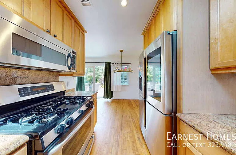 1410 Dartmouth Dr — Photo 11
