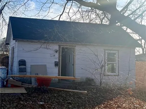 10201 E 11th St S, Independence, MO 64053