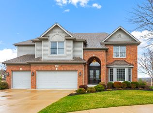 2 Helens Way Ct, Naperville, IL 60565