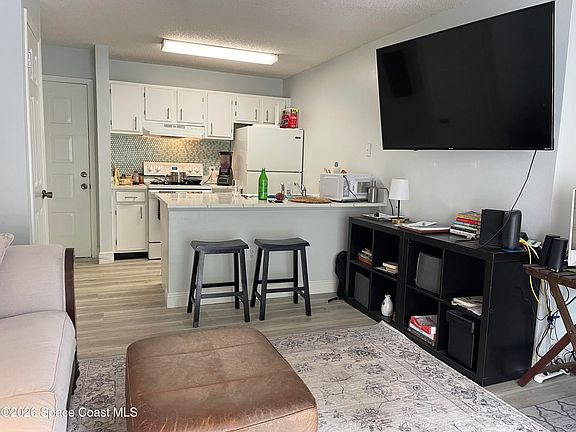 4th image of 225 S Tropical Trl APT 724