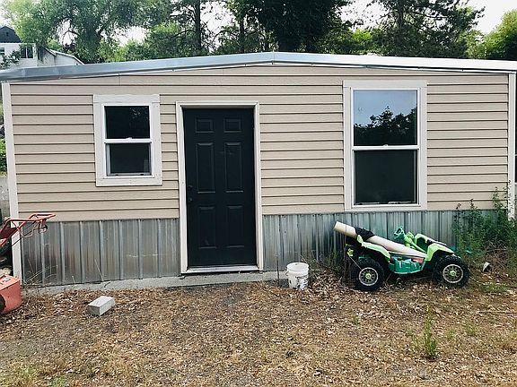 Detached Shop