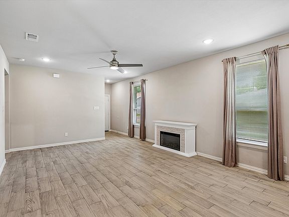 5th image of 344 N Taylor St