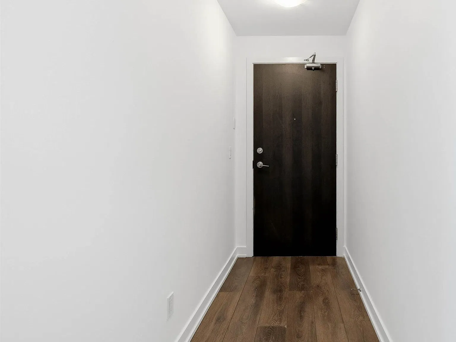 50 Bruyeres Mews — Photo 4
