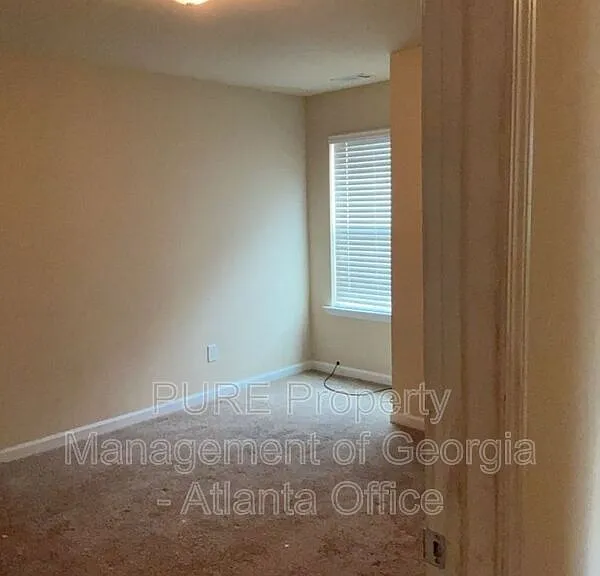 400 Brookwood Xing — Photo 17