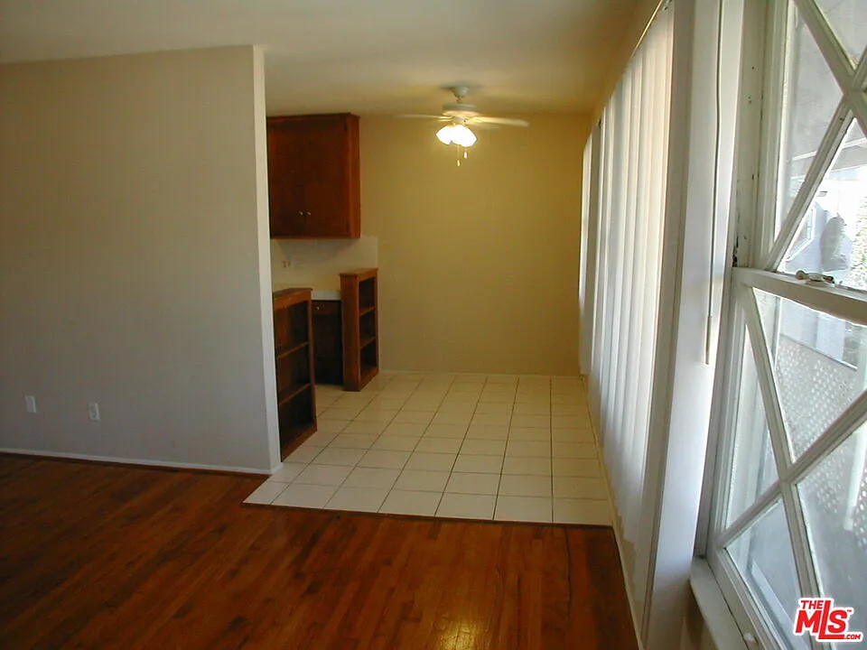 1 bed, 1.0 bath, 800 sqft, $2,075 — Photo 3