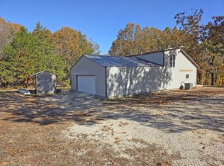 28442 Farm Road 1268, Golden, MO 65658