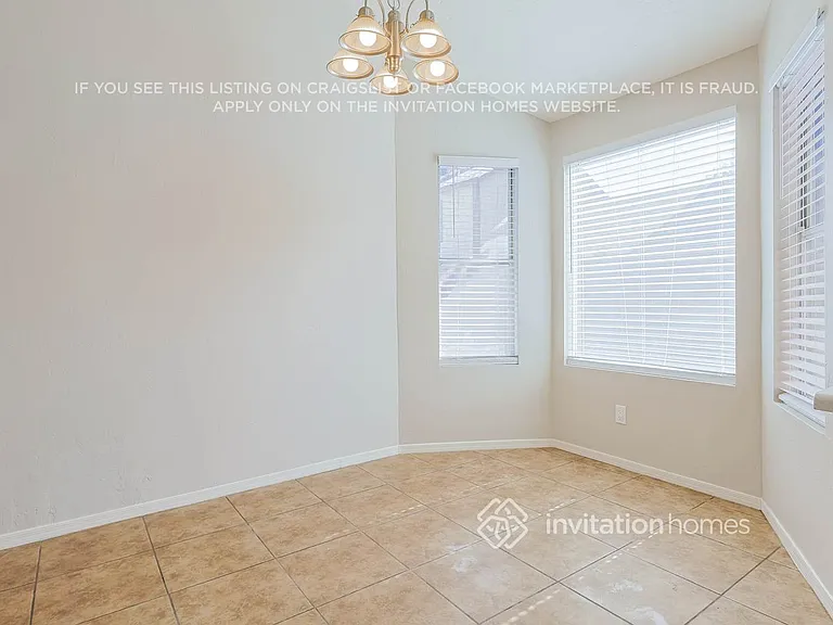 5829 S 42nd St — Photo 5