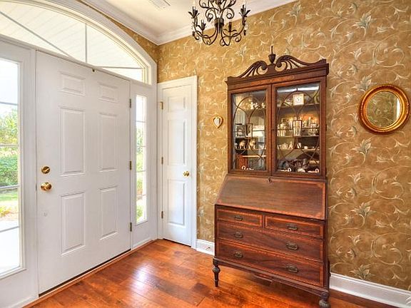 3rd image of 2890 Moorings Way SE