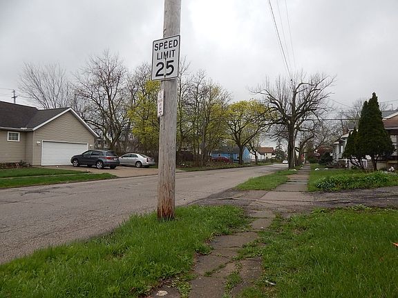 4th image of 14807 Glendale Ave