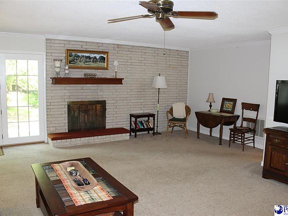 2nd image of 2639 Pineland Cir