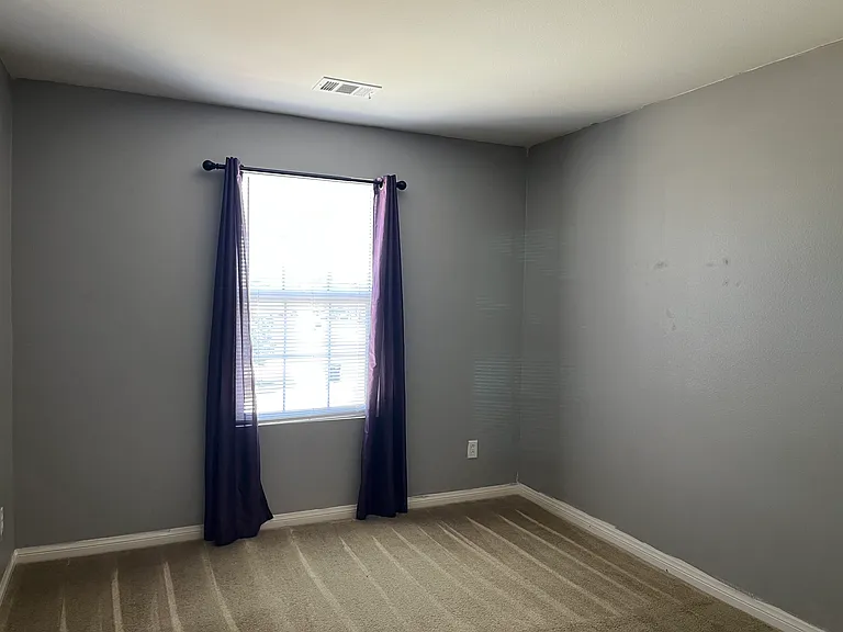 160 Yosemite Ave — Photo 29