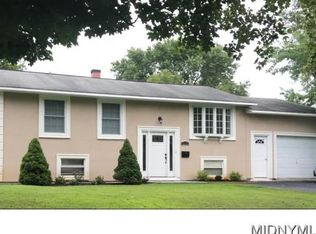 512 Woodhaven Rd, Utica, NY 13502